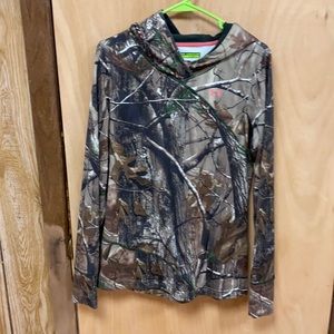 Camo Under Amour hooded long sleeve shirt